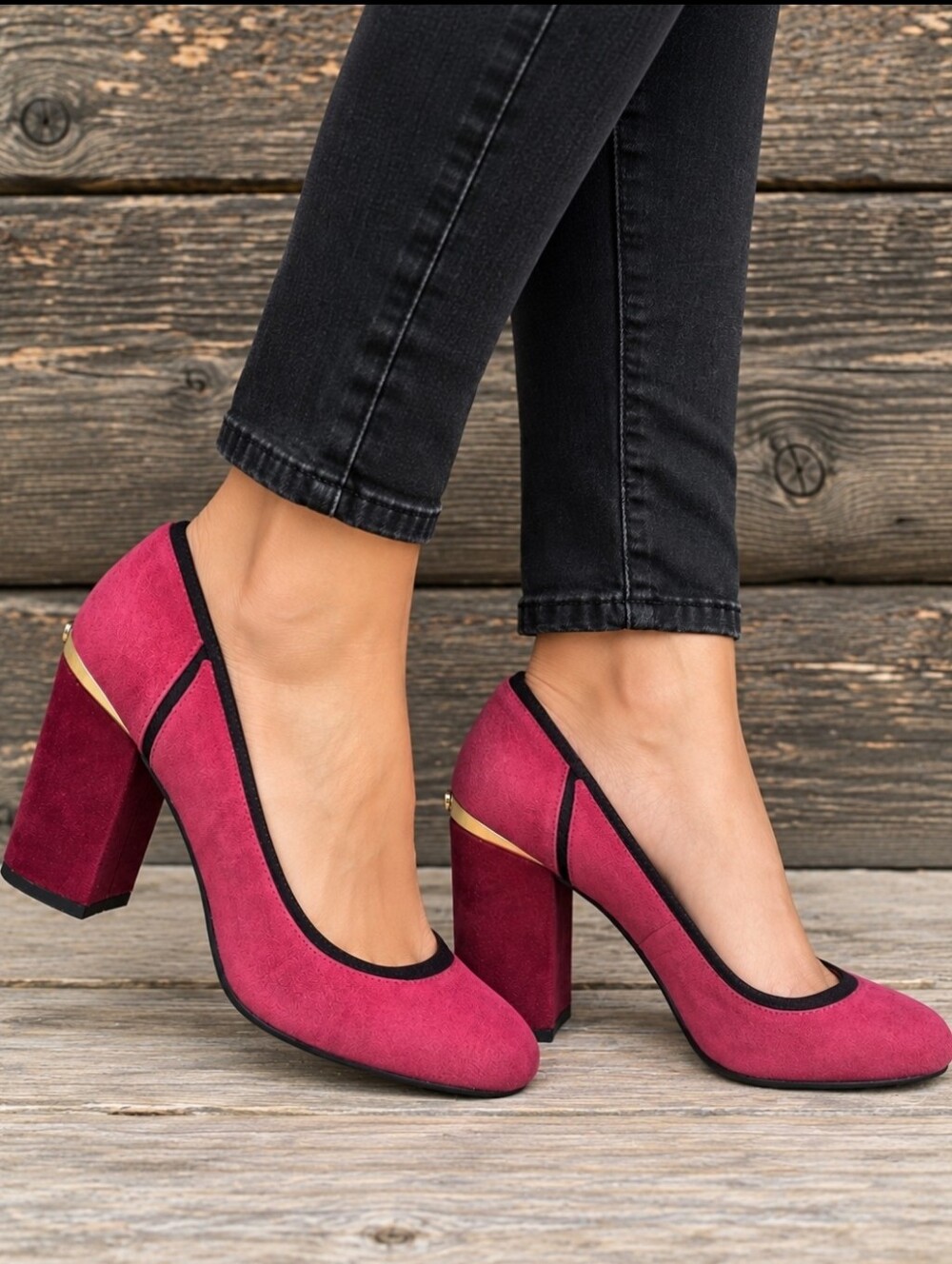 Tommy Hilfiger Emmie 90s Preppy Feminine Burgundy Suede Block Heel Pumps 9M
